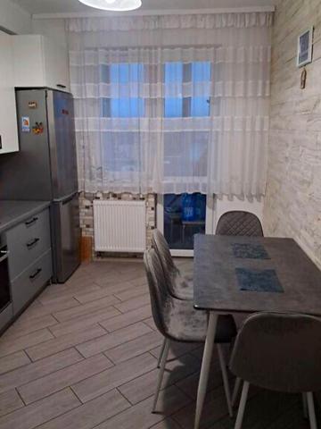 Гетьмана Павла Полуботка вул., 29