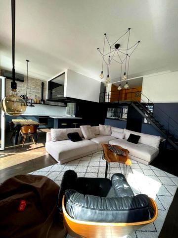 Прорізна вул., 20