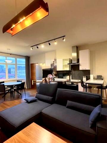 Гоголівська вул., 14