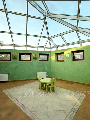 Степана Бандери вул. (), 29