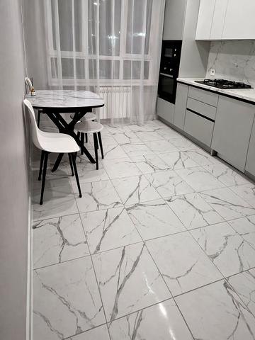 Шпитальна вул., 8