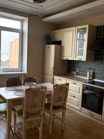 Василя Тютюнника вул. (Анрі Барбюса), 16