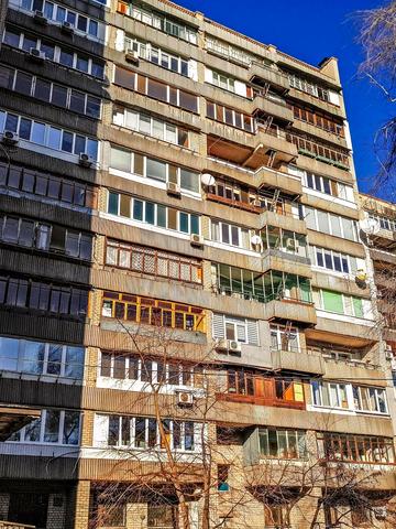 Михайла Грушевського вул. (Карла Лібкнехта), 1