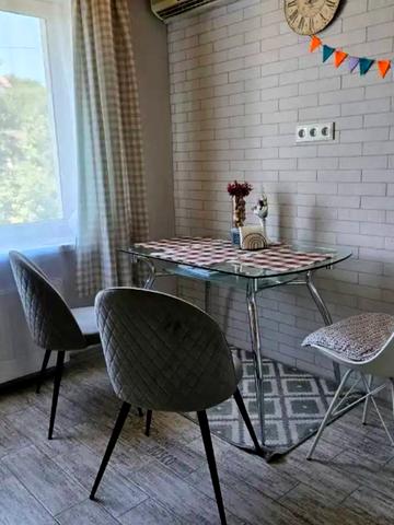 Мандриківська вул., 127