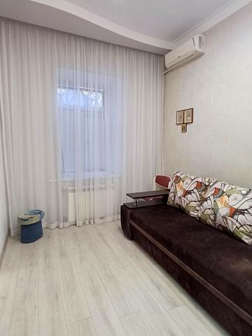 Чорноморського Козацтва вул., 125