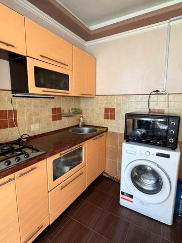 Володимира Івасюка просп. (Героїв Сталінграду), 7-А