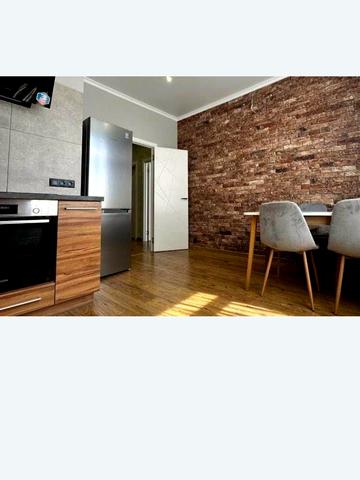 Валерія Самофалова вул. (Каманіна), 16а/2