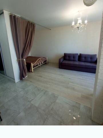 Валерія Самофалова вул. (Каманіна), 16а/2