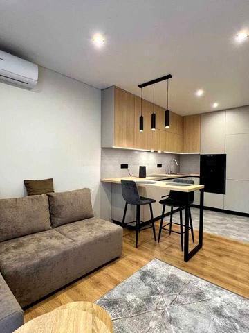 Предславинська вул., 44