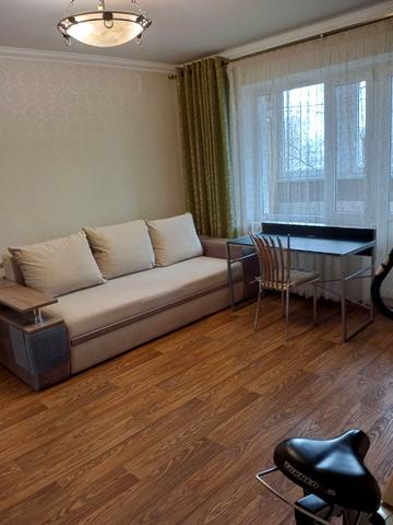 Князя Володимира Великого просп., 102