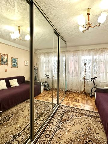 Бородинська вул., 7