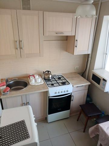 Привокзальна вул., 8