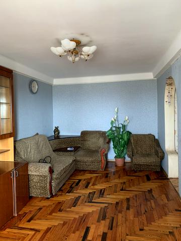 Парамонова вул., 19