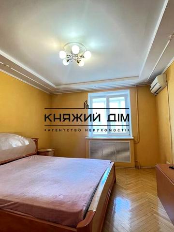 Жилянська вул., 72