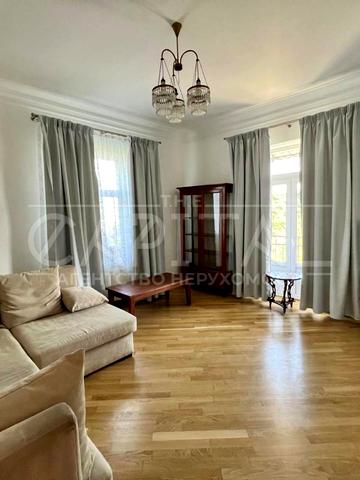 Редутна вул., 23