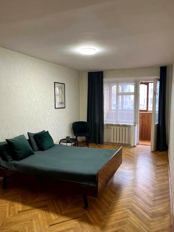 Бутишів пров. (Андрія Іванова вул.), 12