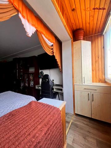 Василя Симоненка вул., 18