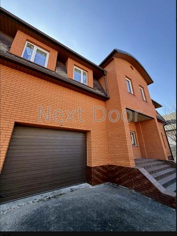 вул. Квітнева, 11