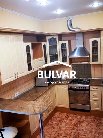 Бориса Чичибабіна вул., 7а