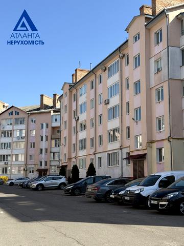 Вячеслава Чорновола вул. (), 26