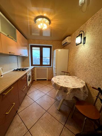 Квартальна вулиц вул. (Гладкова), 45