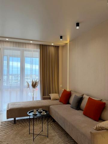 Володимира Івасюка вул., 1