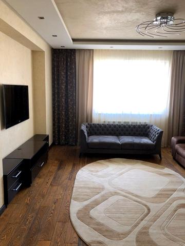 Олександра Мишуги вул., 8