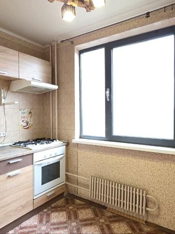 Сонячна вул., 11