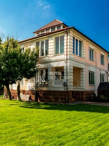 Соборна вул. (Петропавлівська), 1