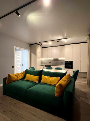 Волошкова вул., 2