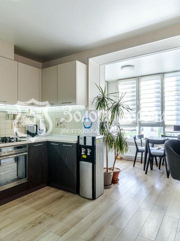 Жулянська вул., 1-Б