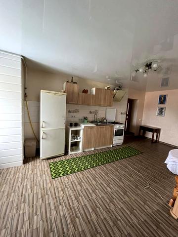 Івана Франка вул., 18