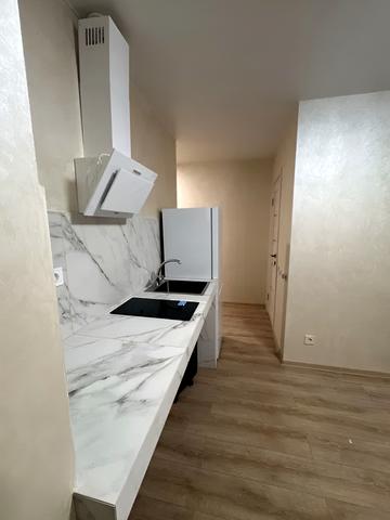 Івана Мазепи просп. (Петровського), 52