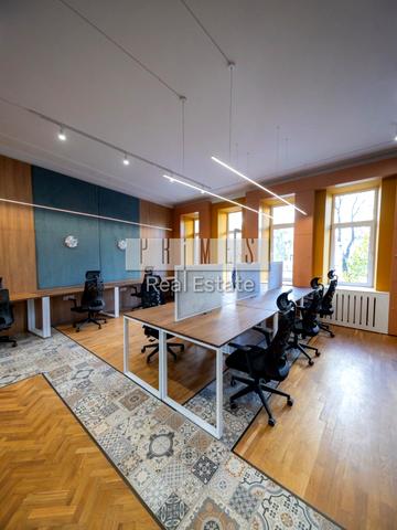 Володимирська вул., 92