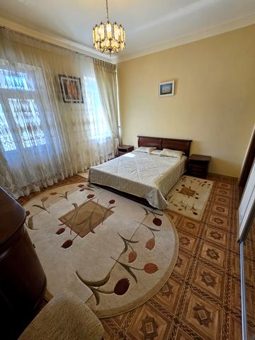 Велика Морська вул., 41