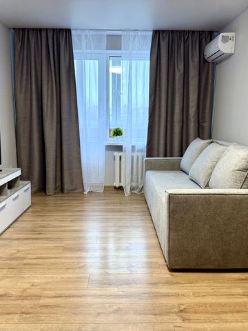 Миропільська вул., 3