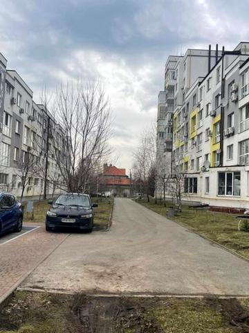 Черкаська вул., 1-А