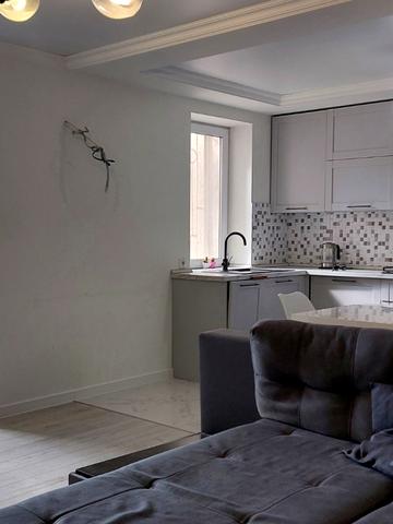 Сімї Глодан вул., 6