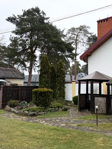 Соснова Поляна вул., 4