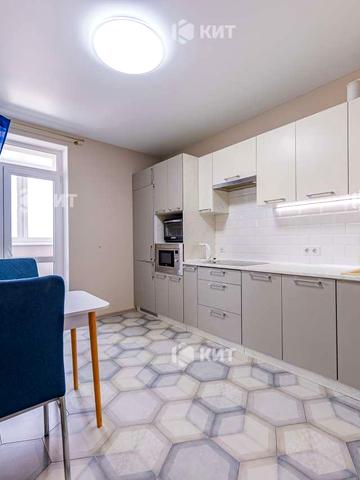 Героїв Харкова просп. (Московський), 131-Г