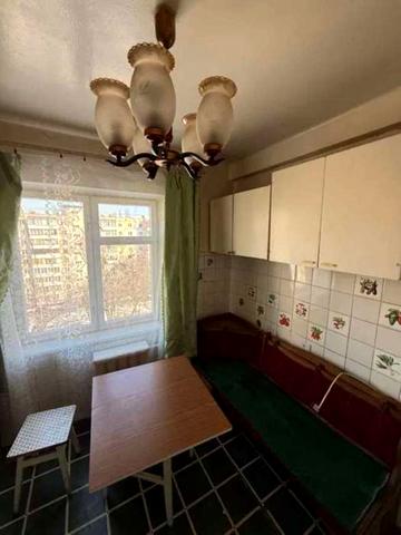 Євгена Коновальця вул. (Щорса), 35