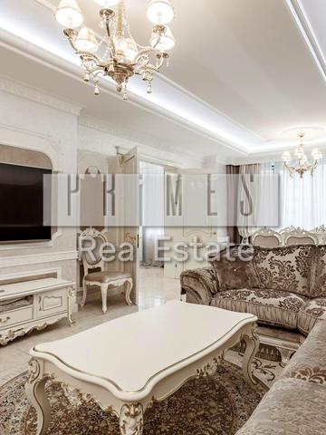 Дніпровська набережна вул., 14