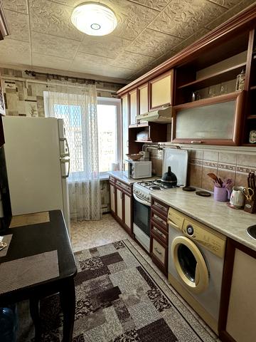 Київська вул., 8