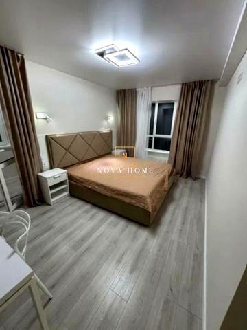 Саперне Поле вул., 28