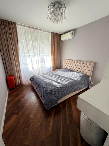 Практична вул., 6