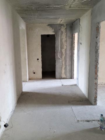 Степана Бандери просп., 83-В