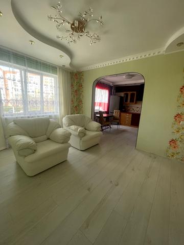 Академіка Павлова вул., 142б