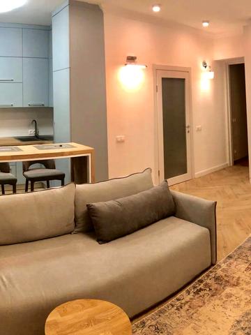 Інститутська вул., 18-Б