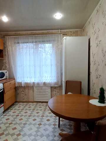 Портова вул., 4