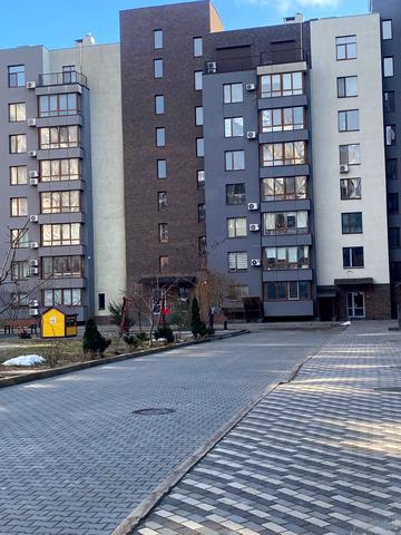 Чехова вул., 1/2